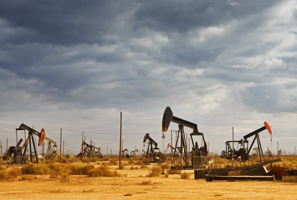 Dutch banking giant ING to halt lending to climate offenders 2 A photo of an oil field