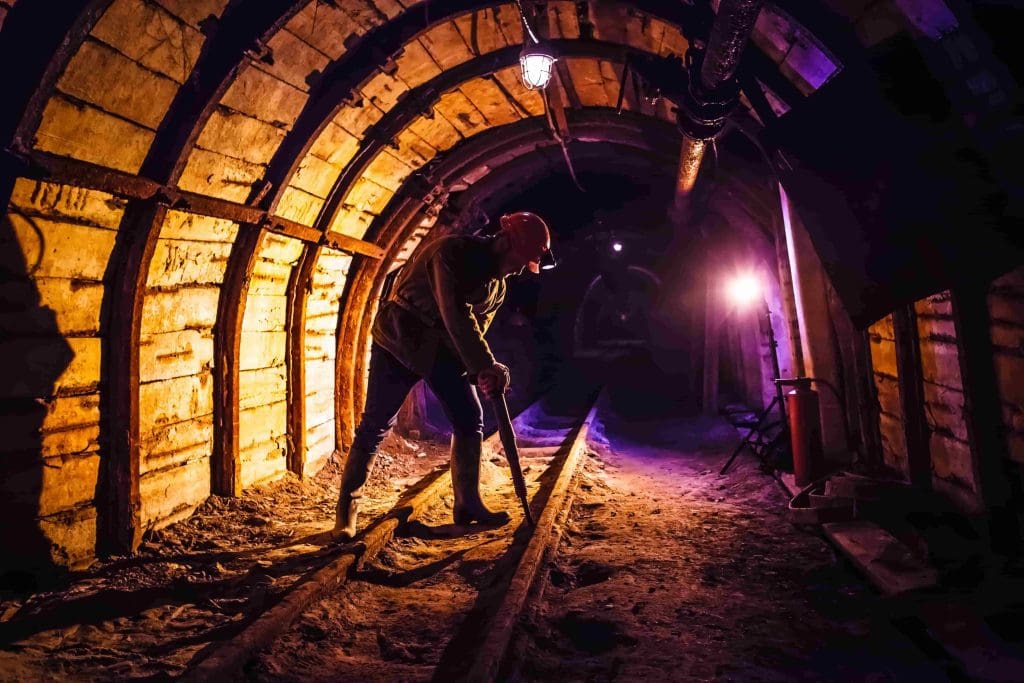 Collie’s just transition: A blueprint for the world’s 8 million coal workers? 1 A coal miner working underground